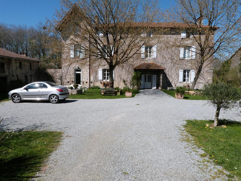 לינה וארוחת בוקר Berneuil  Le Domaine De Panissac מראה חיצוני תמונה